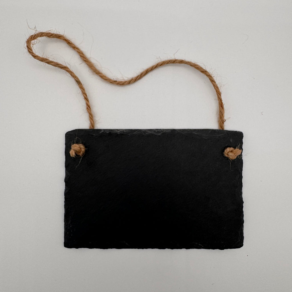 Schiefertafel zum Aufhängen 12x8 cm - personalisierbar