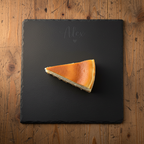 Schieferplatte Alex von oben mit Käsekuchen